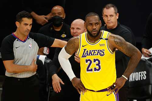 'They All Didn't Wanna Listen to Me': LeBron James Slams League as Injuries Pile Up In Playoffs